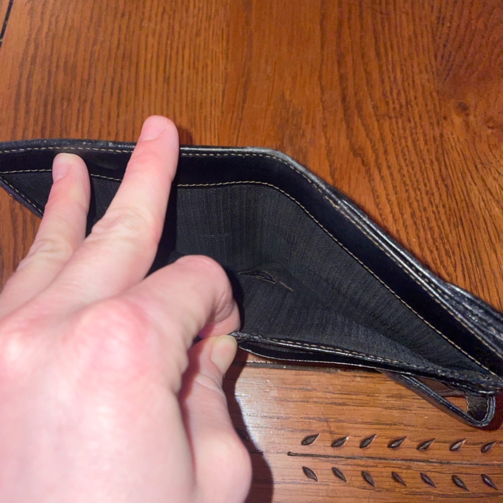 Fendi Men’s Black and Gray Wallet - Picture 6 of 6